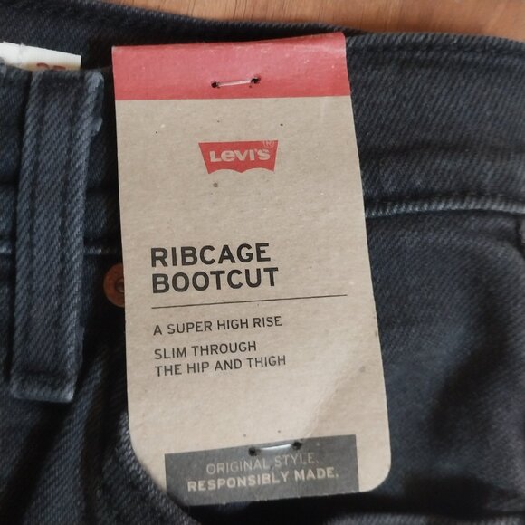 Levis Ribcage Bootcut - Picture 4 of 8
